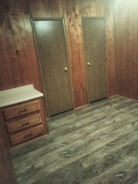 Building Photo - 443 Daybreak St