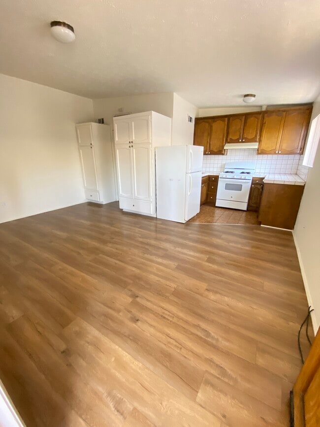 Building Photo - 14833 Friar St