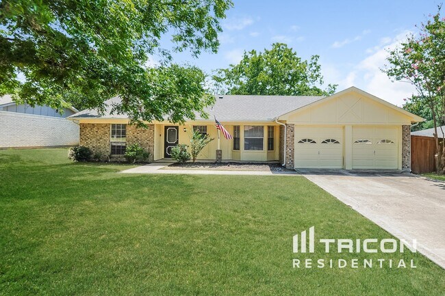 Primary Photo - 9941 Farmington Dr