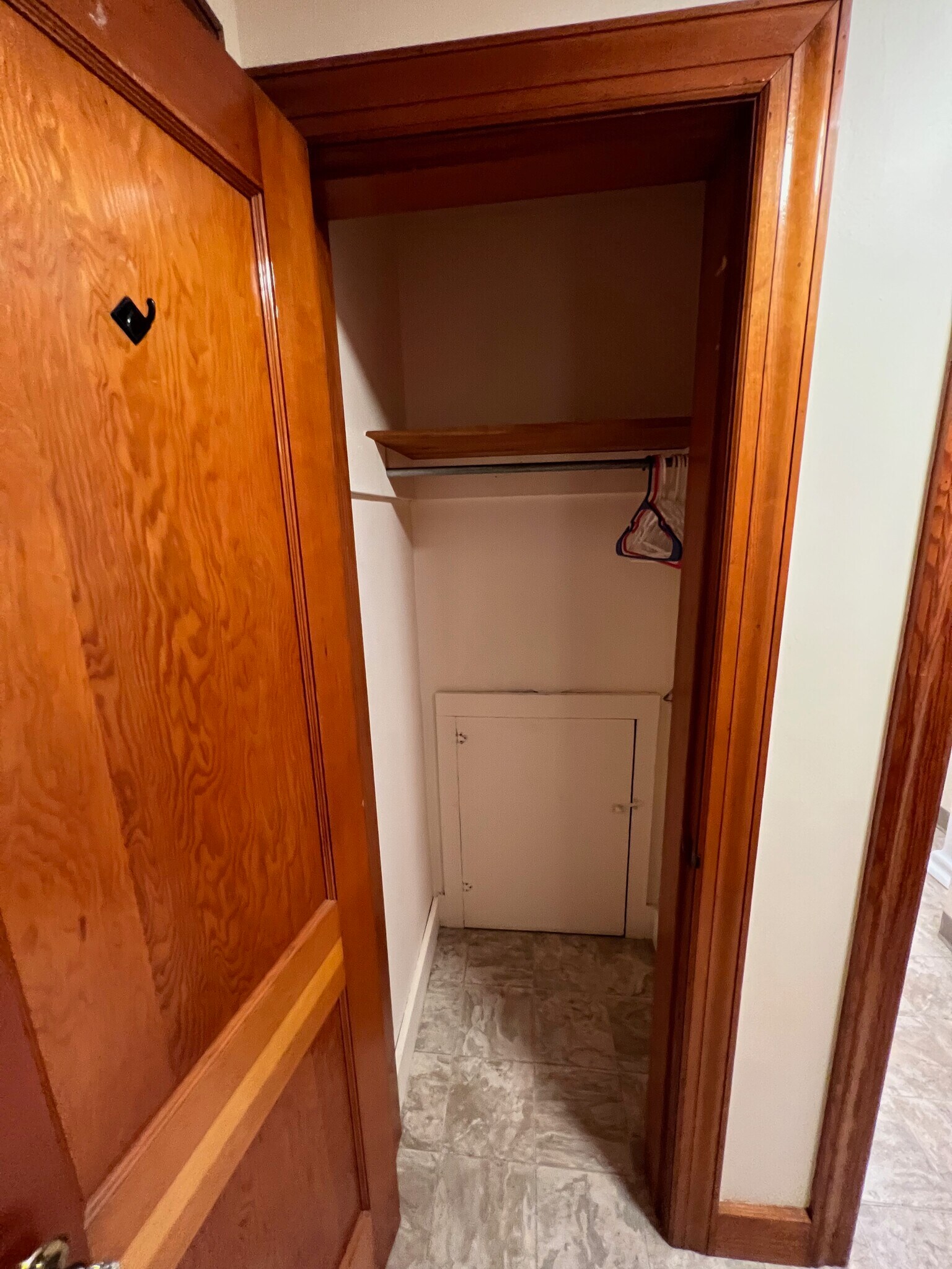 Building Photo - 964 Wellington Rd