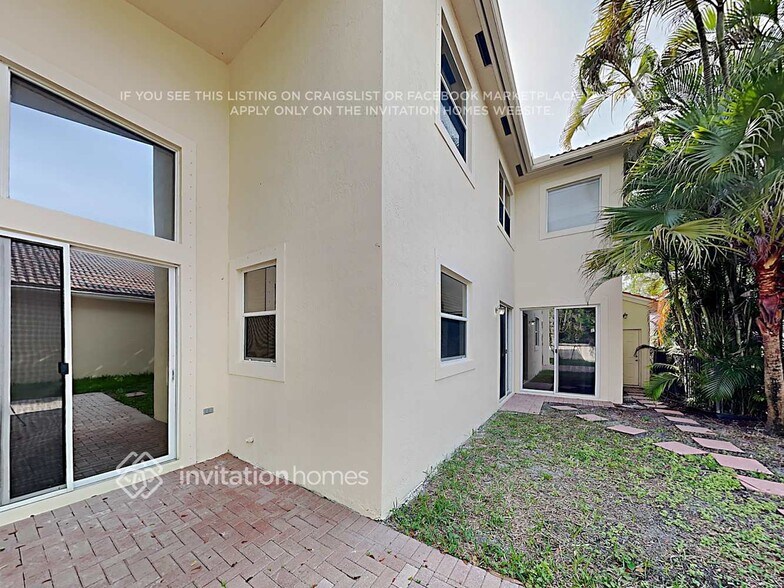 Building Photo - 5821 NW 122nd Way