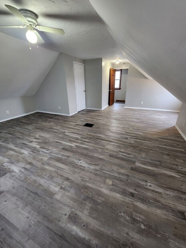 Building Photo - Garfield Hts 3 BR