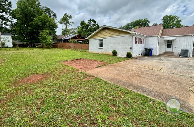 Building Photo - 106 Princeton Ave