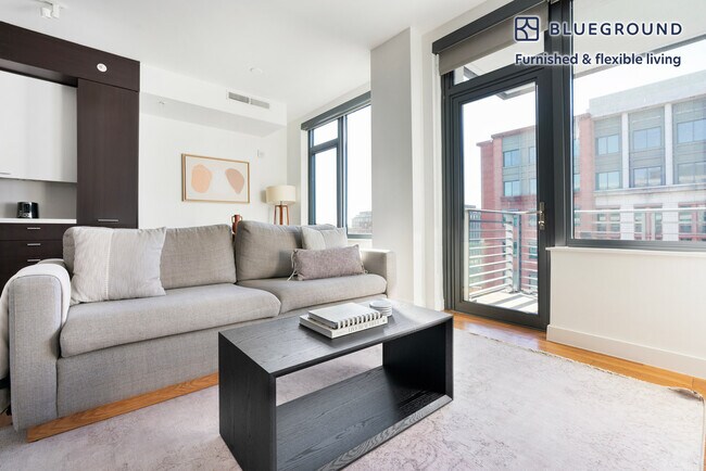 Building Photo - 1212 4th St SE