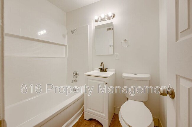 Building Photo - 6106 E 153 Terrace