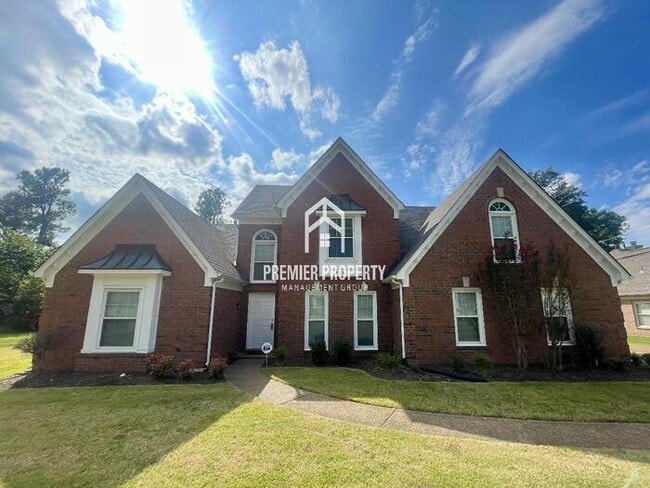 Primary Photo - 1585 Wood Farms Dr