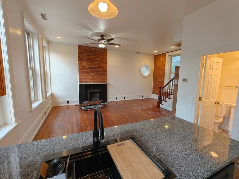 Building Photo - 4204 Williamson Pl