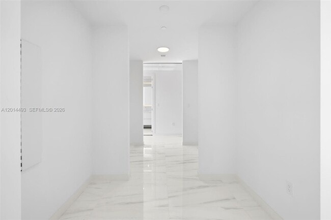 Building Photo - 300 Biscayne Blvd Way