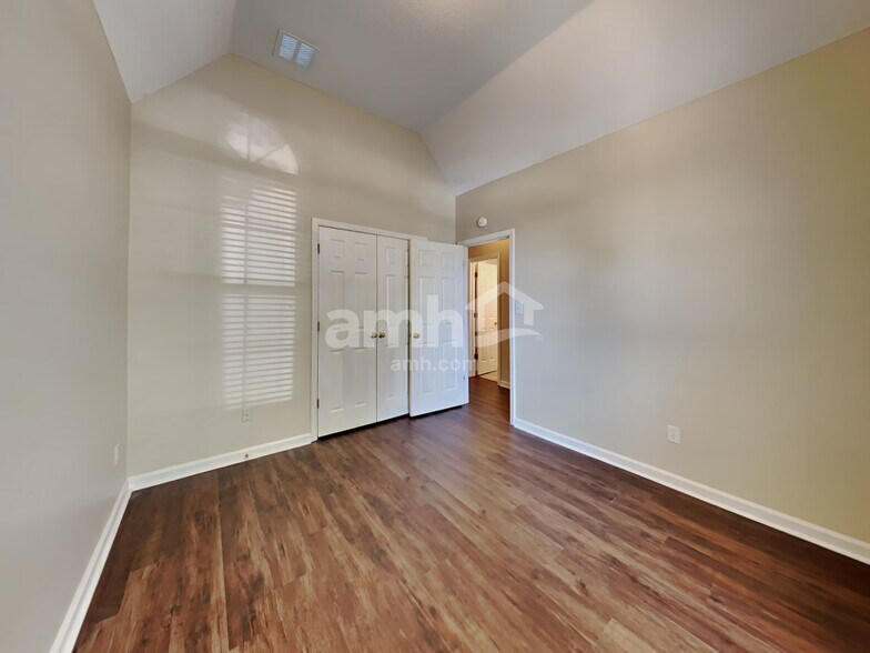 Building Photo - 1616 Sawmill Creek Ln