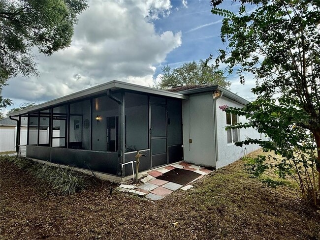 Building Photo - 1346 Rolling River Rd