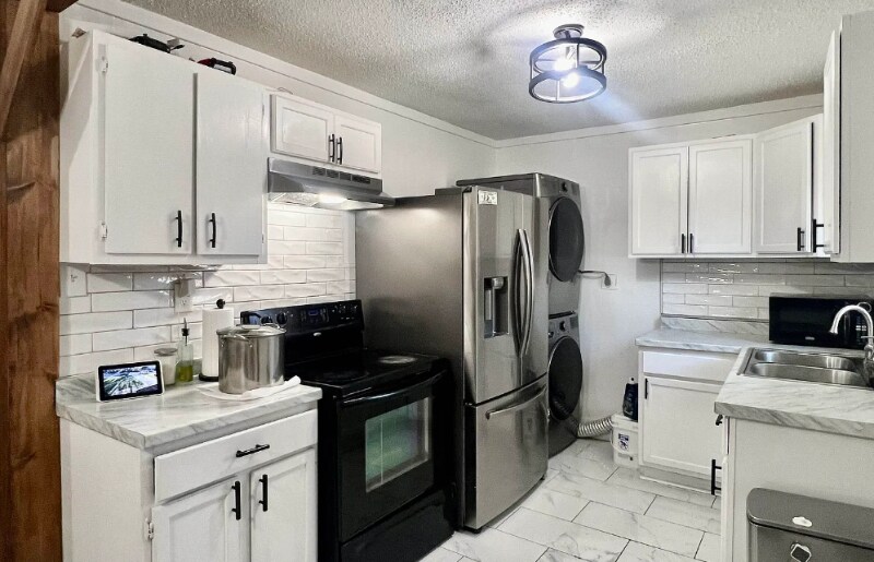 Building Photo - 847 Marianna St