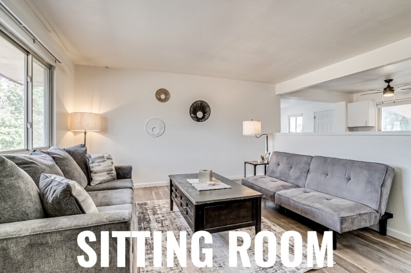 Building Photo - 9341 Hoffman Way