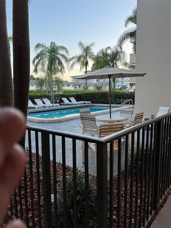 Building Photo - 44 SE 14th St