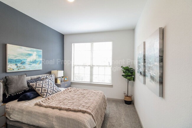 Building Photo - 603 Westwood Dr