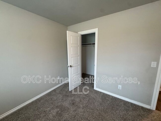 Building Photo - 4217 Palmetto Blf Dr