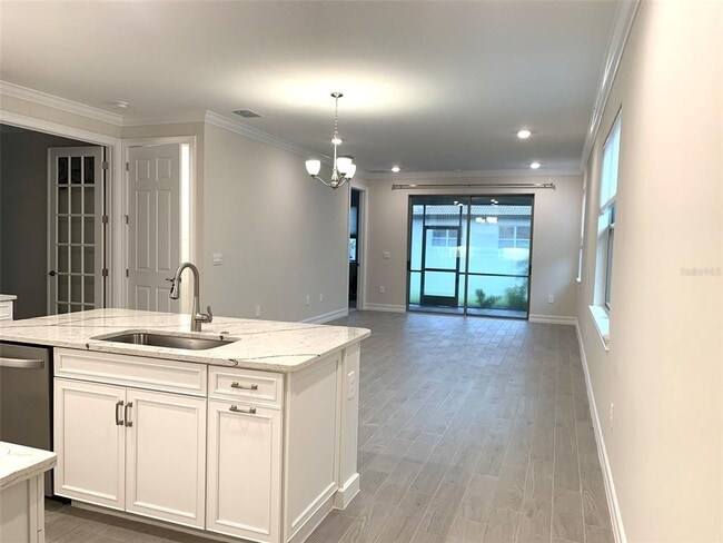Building Photo - 309 Palestro St
