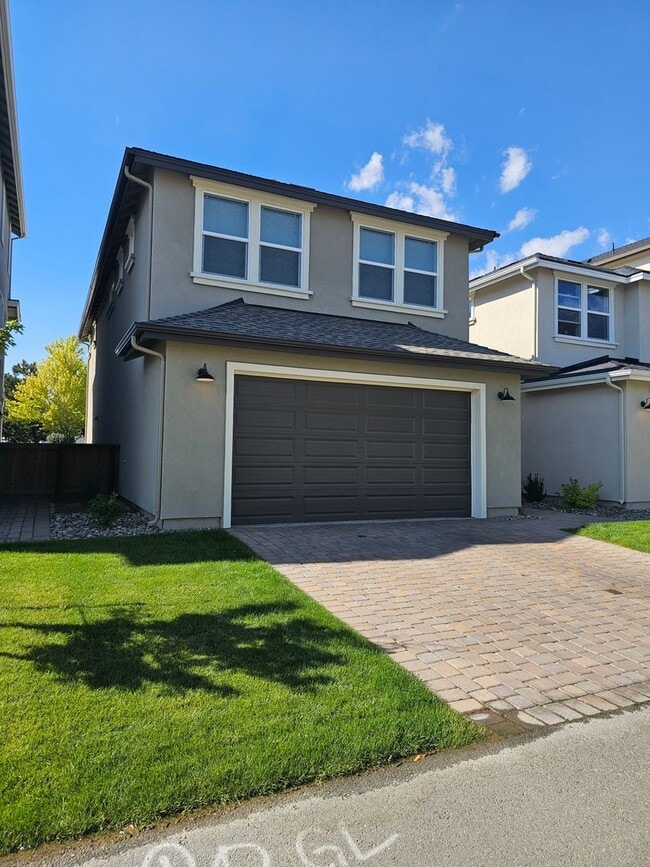 Building Photo - New 2022 Home on Little Lane