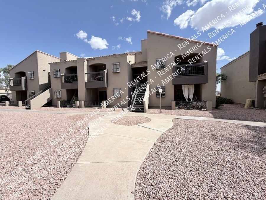 Building Photo - 747 S Ext Rd
