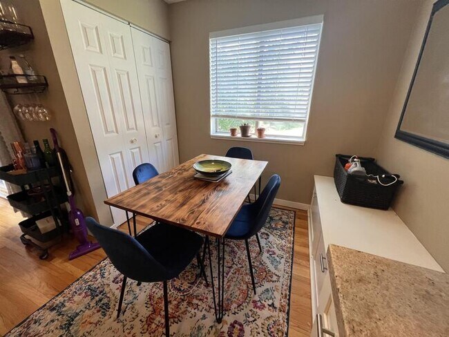 Building Photo - 12 N Michigan St