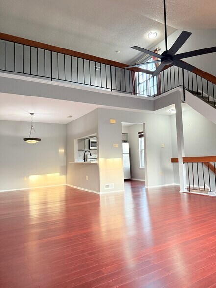 Building Photo - 2704 Tarnbrook Dr