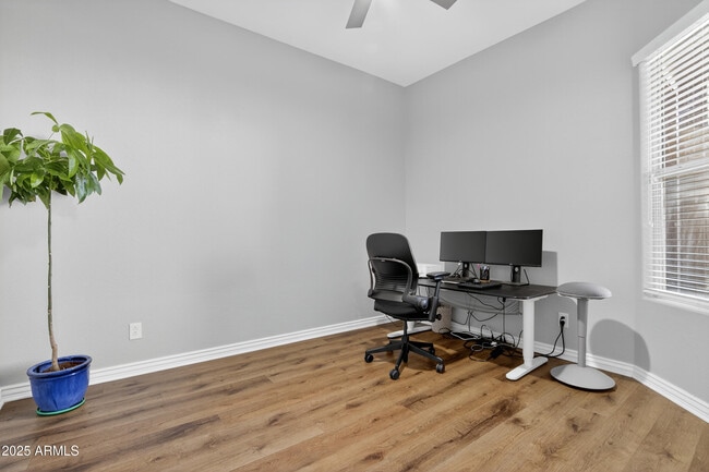 Building Photo - 2609 E Stacey Rd