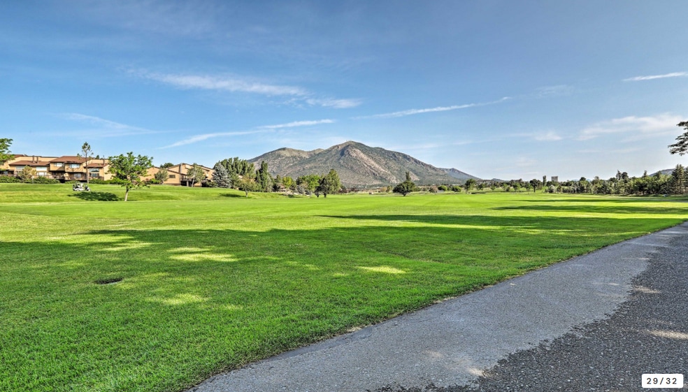Mount Humphrey view! - 2665 N Valley View Rd