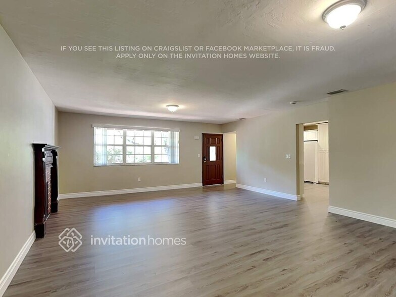 Building Photo - 9620 Thanksgiving Dr