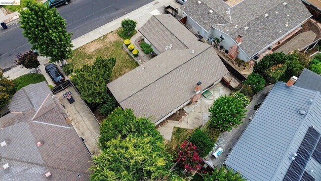 Building Photo - 1359 Anza Way