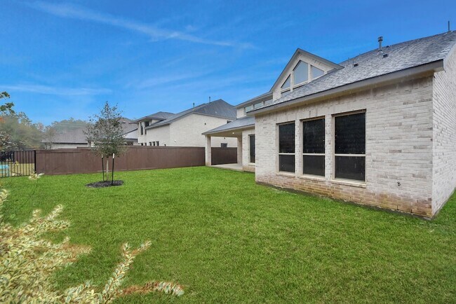 Building Photo - 29021 Red Lp Dr