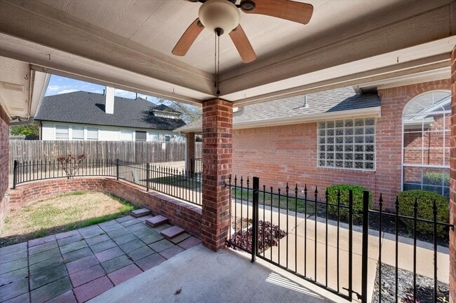 Building Photo - 2311 Ragland Rd