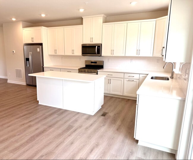 Building Photo - 1289 Fillmore St