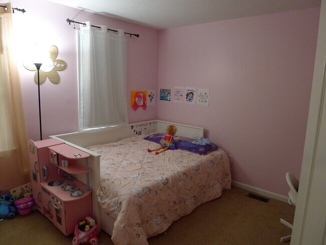 Building Photo - 89 Brookdale Cir