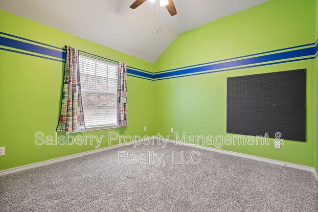 Building Photo - 9313 Bayard St
