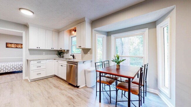 Building Photo - 1671 Canberra Dr