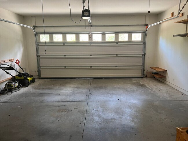 Building Photo - Charming 3BR Home in Rose Hill!