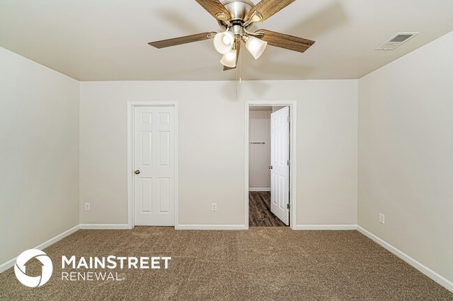 Building Photo - 331 Woodland Trl