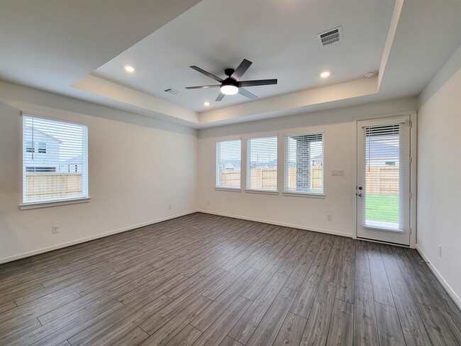 Building Photo - 9742 Rialto Hts Dr
