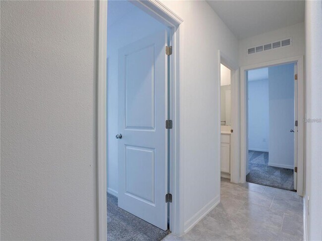 Building Photo - 602 Bell Prairie Cir