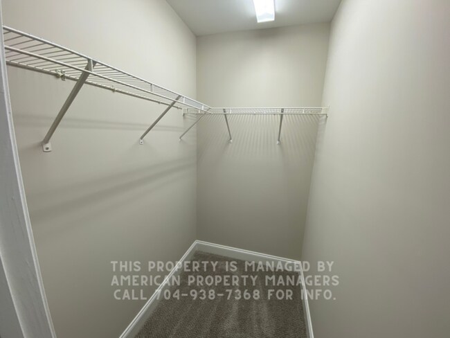Building Photo - 1176 Lombardi St