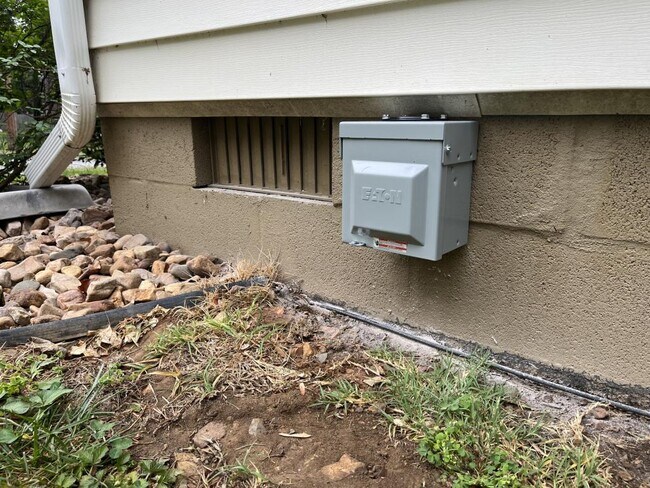 Building Photo - 1020 Primrose St SE