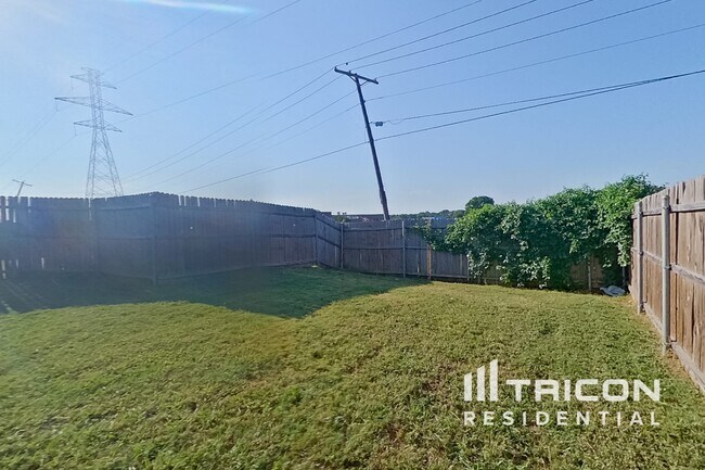 Building Photo - 1470 Waldrop Dr