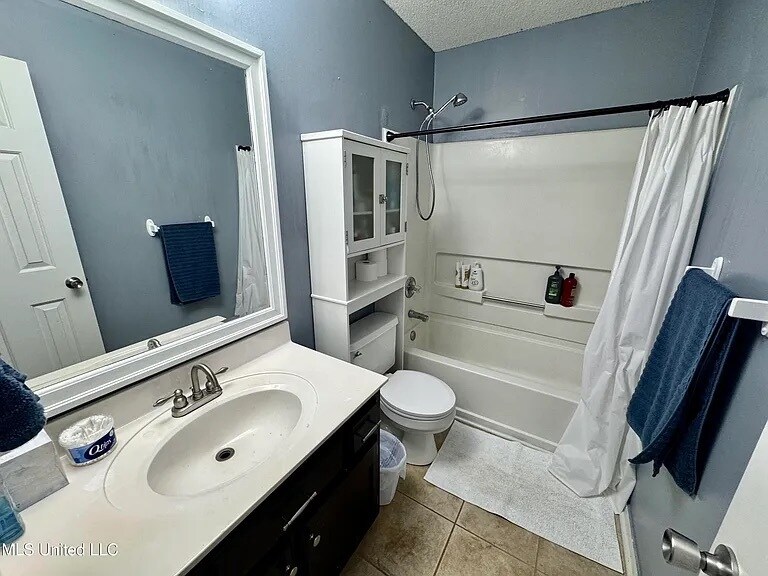 Building Photo - 1096 W E Ross Pkwy