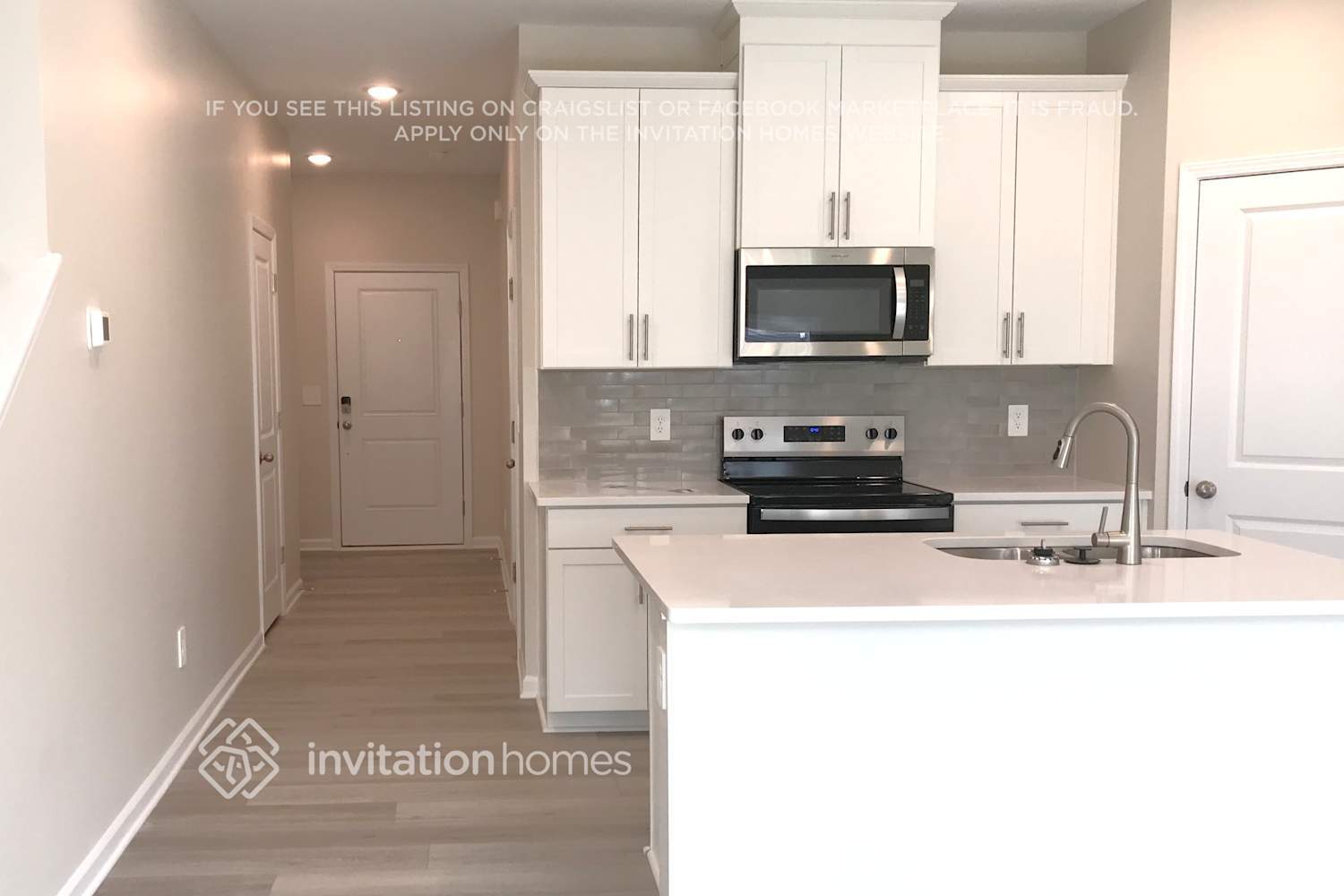 Building Photo - 804 Holiday Pk Ln