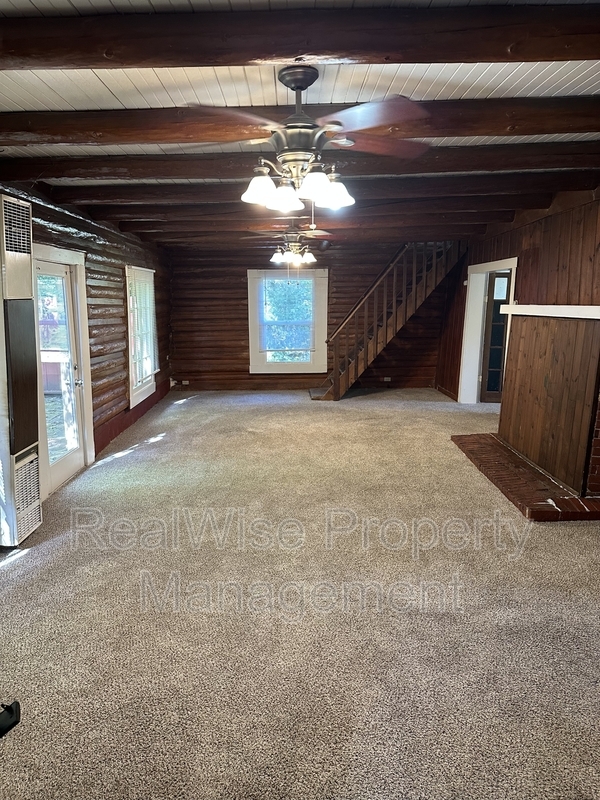 Building Photo - 4550 Rogue River Hwy