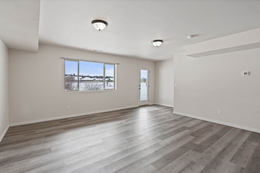 family room - 9109 W Winona Rd