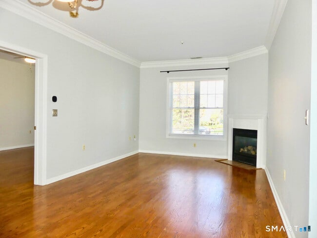 Building Photo - 105 Richards Ave