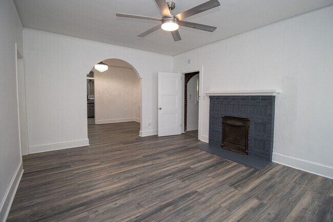 Building Photo - Renovated Historic Columbia Gem: 3-Bed, 2-Bath Home with Modern Updates, Walking Distance to Bull...