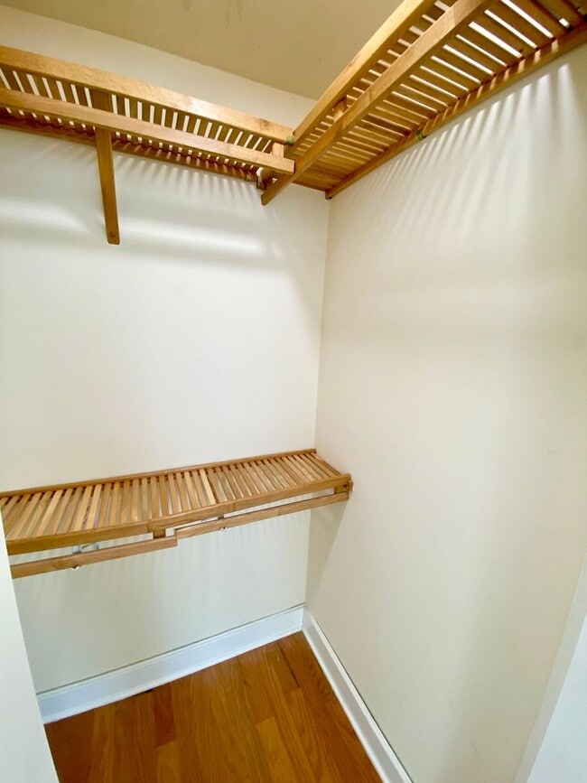 Building Photo - Charming 2 Bedroom/ 1.5 Bathroom Townhome in Fells Point Home w/ Private Patio!