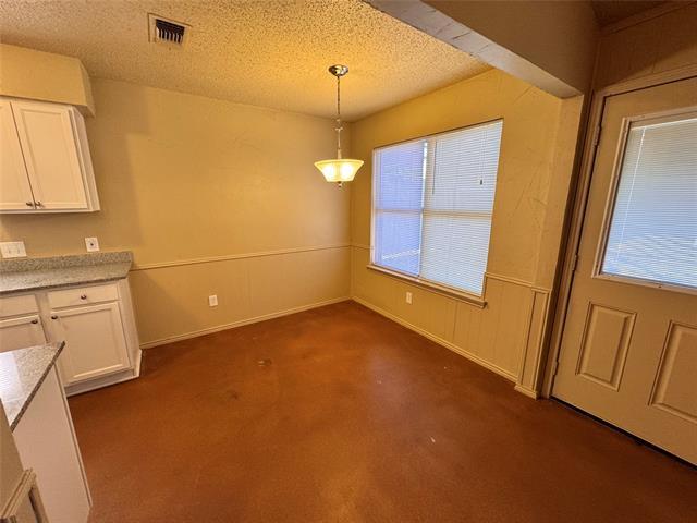 Building Photo - 5204 Hideaway Ct