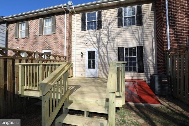Building Photo - 8006 Harbor Pl
